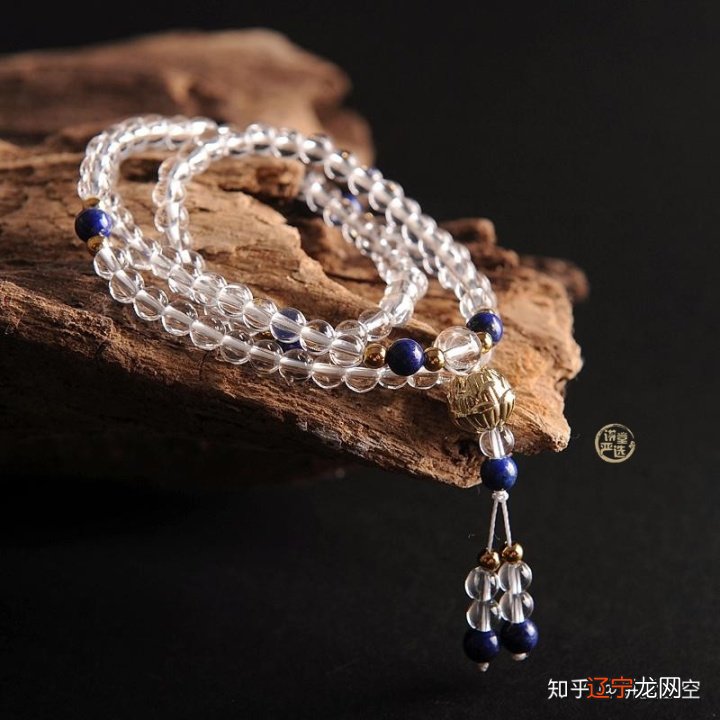 白水晶“水晶之王”的美誉，晶莹通透，洁净美观