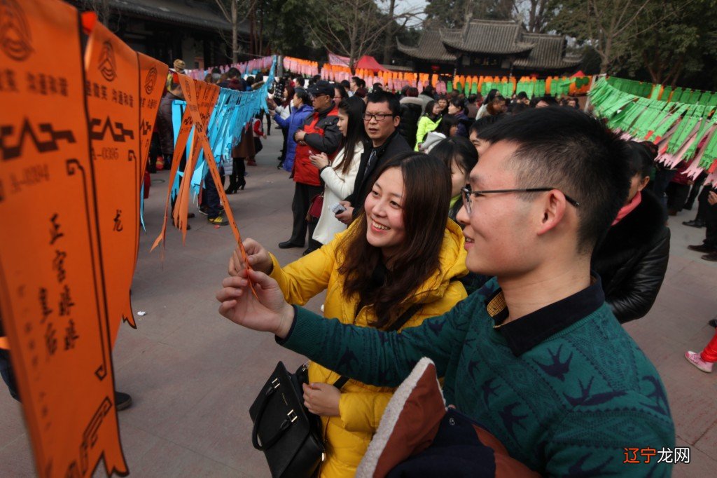 组图 大年初一各地群众开展丰富多彩的新春民俗活动过大年