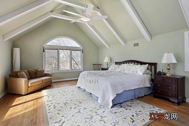 site99166.com 卧室门对卧室门风水化解_家居风水学卧室顶梁_梁顶标高同板顶标高