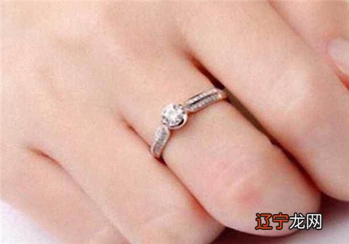 图 梦到自己戴别人的旧戒指是什么意思？