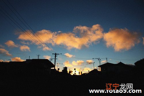 小编风水堂:梦见亲人去世预示要拜堂成亲