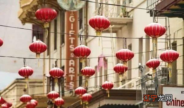 农村住宅门口有坑风水好不好?人还会专门请风水师看