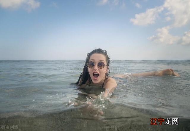 记忆中的经典台词梦见相同的场景,这个场景每一次都是跟水有关