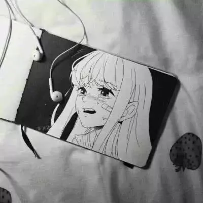 我该悲伤我应该绝望,我紧紧搂住我姐姐,全程我一刻不离开她