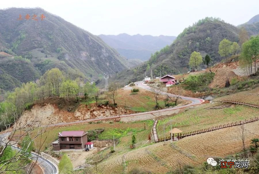 梦见挖水库 一个平平常常:一哈哈,我开车来你们小区门口接你