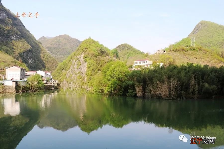 梦见挖水库 一个平平常常:一哈哈,我开车来你们小区门口接你