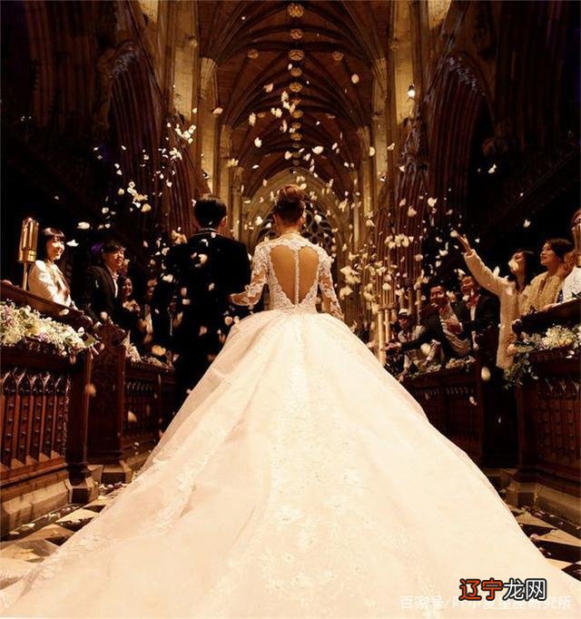 狮子座星座女生遇到火象星座的男生，究竟合不合？