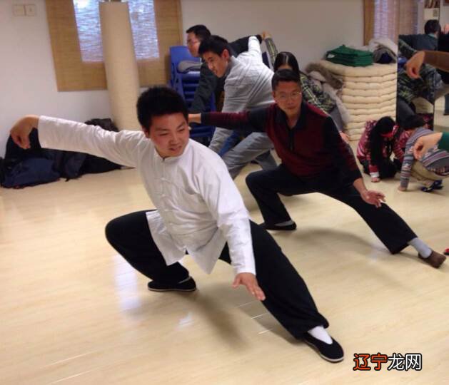 中国当代易学大师林伯修收徒仪式在河北省承德市亨酒店举行