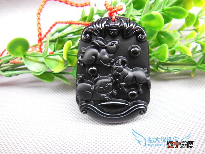 黄龙白鸡更相投，出门发财好来由儿女满堂子孙广