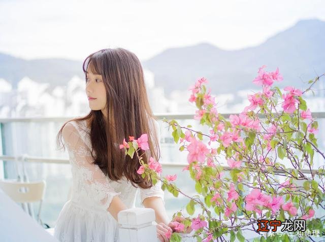 三和命理:命中官杀混杂克其身，财运安稳起来!