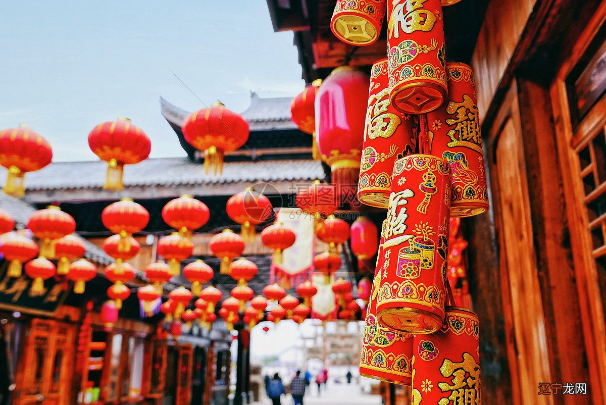 江苏各地洋溢着浓浓的节日氛围：共庆新春佳节年非遗大戏正式拉开帷幕