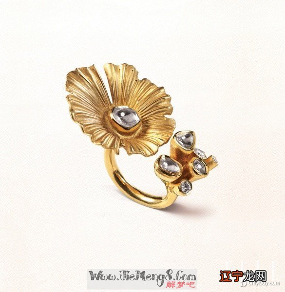 梦见自己的戒指,会遇到一场一见钟情的爱情吗?