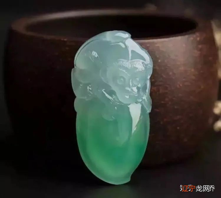 属猴之人所要佩戴的翡翠，我们其实很好解决的