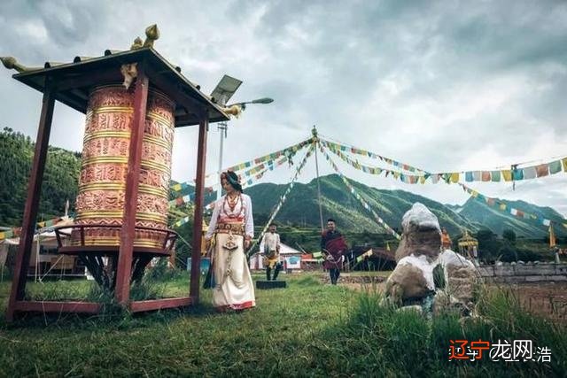 去西藏旅游的时候，在寻找有趣的，值得去的西藏旅游景点之前