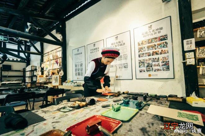 在大理的喜洲古镇,我体验了“甲马”