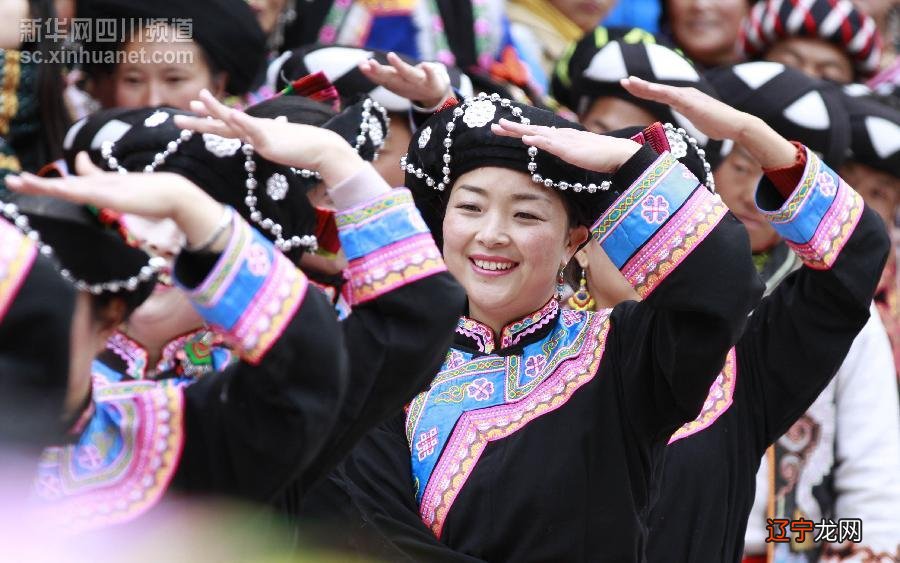 组图 四川阿坝绵阳等地羌族同胞举行转山活动