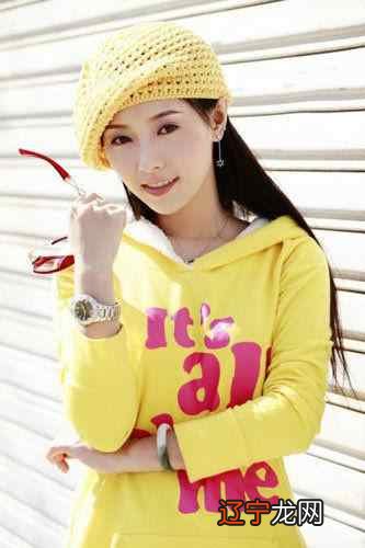 梦见自己和亲人被蛇咬_梦见亲人被蛇咬_孕妇梦见亲人被蛇咬