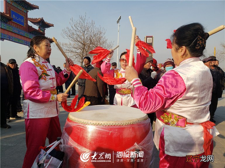 山东各地上演民俗活动“跑驴”传统年味十足图