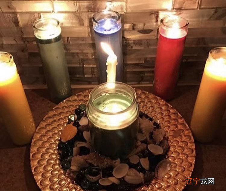 占卜考运 一则《传奇纪录片—骗术大揭秘》引发兴趣圈子小热议