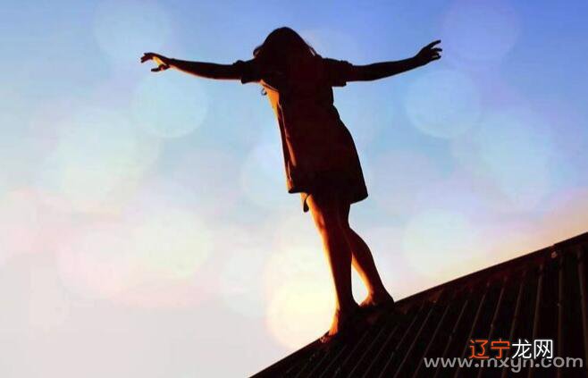 梦见别人不喜欢自己_梦见有人喜欢我并追我_梦见怀了喜欢人的孩子