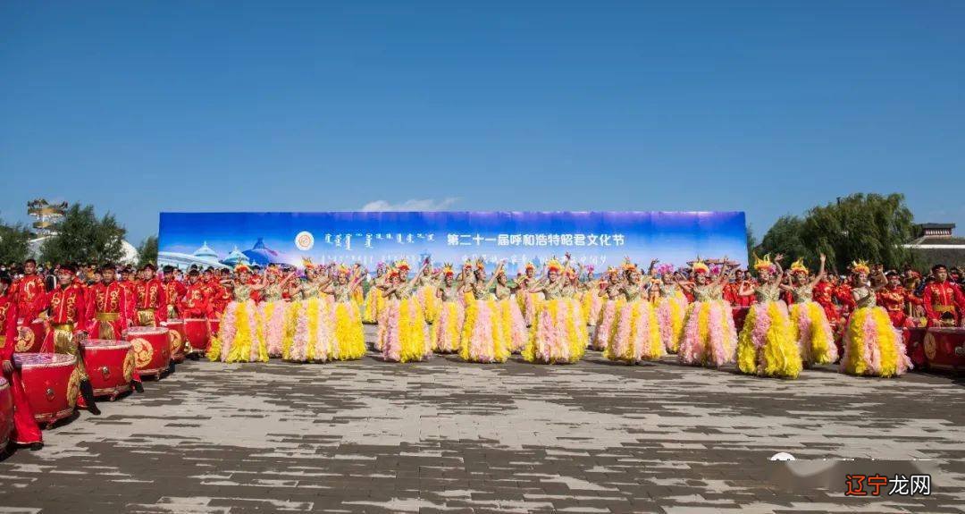 琵琶一曲弹至今,昭君出塞的传说和故事在民间广为流传