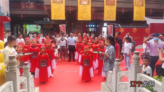 包河大圩第一届文化民俗中秋灯会_文化民俗城镇_民俗文化内容怎么写