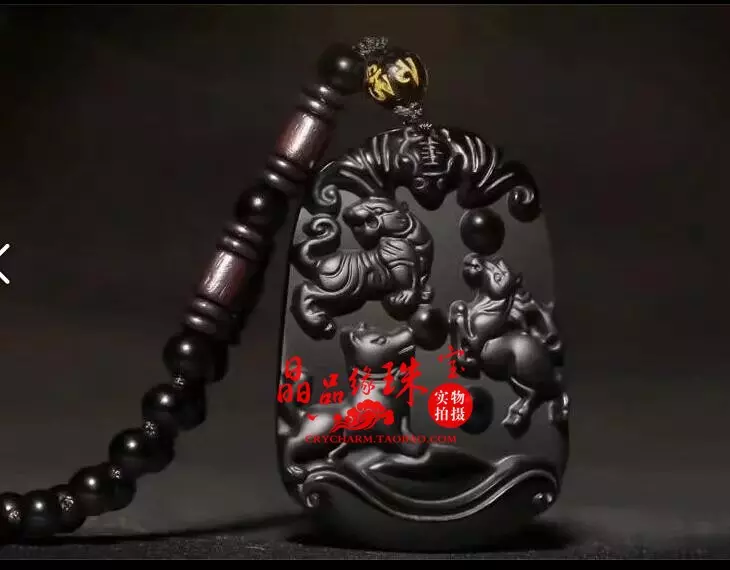 98年10月24日生的属虎要佩戴什么吊坠