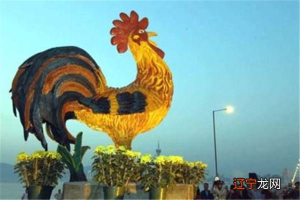 属鸡佩戴什么吊坠可以旺财?居生肖网为您详解