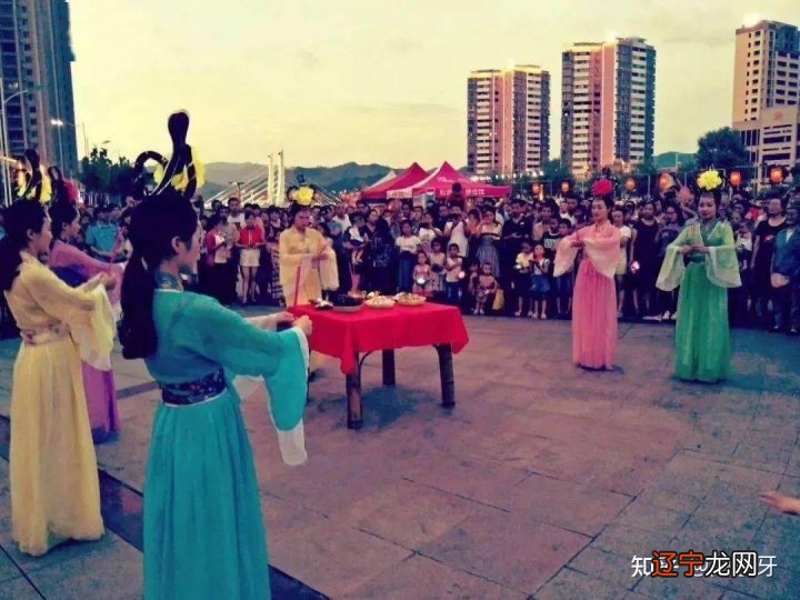 传统七夕不是也聊过吗？西和乞巧的扩展项目