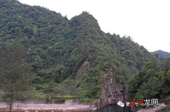 趙泉山趙宏俊2017-08-24就铜钹山之犀牛望月