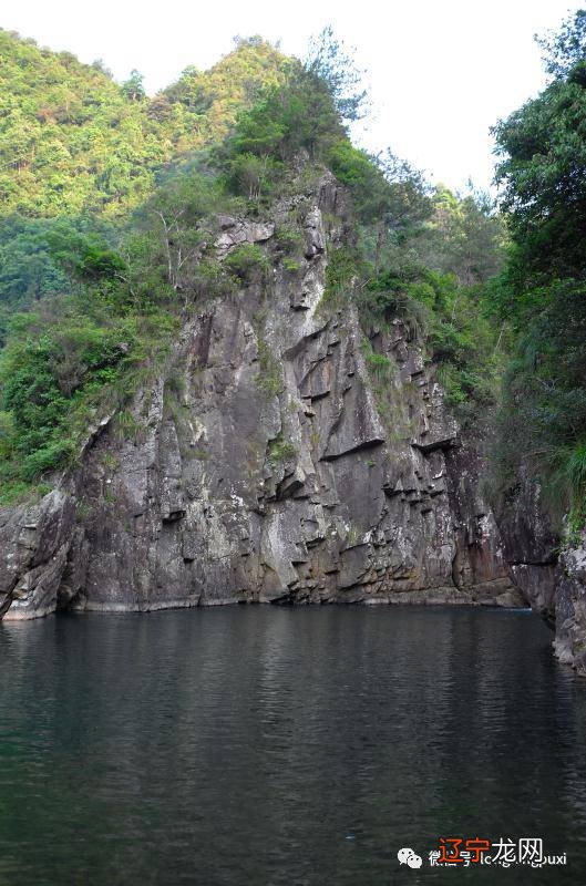 趙泉山趙宏俊2017-08-24就铜钹山之犀牛望月