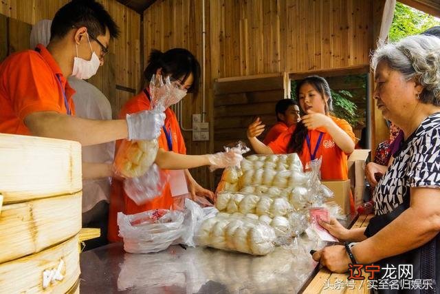 山东文登有位阿姨是靠卖馒头年入1000万，真的是这样吗？