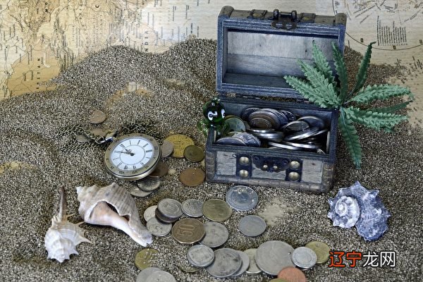 图 相信吗?八字就像一个命运的旅行箱!