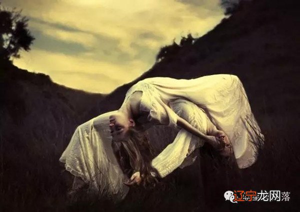 周公解梦：梦见死去的人给我钱的梦境解析