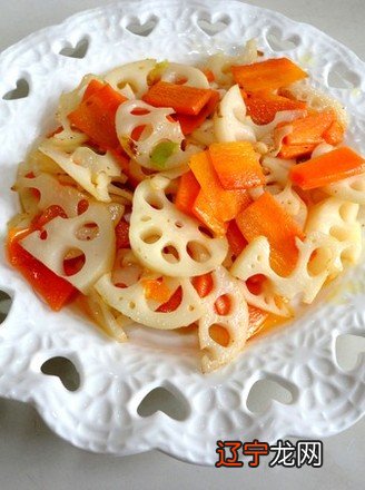 美味佳肴吃的都是干菜,还有一些咸菜,提前腌制好的目的