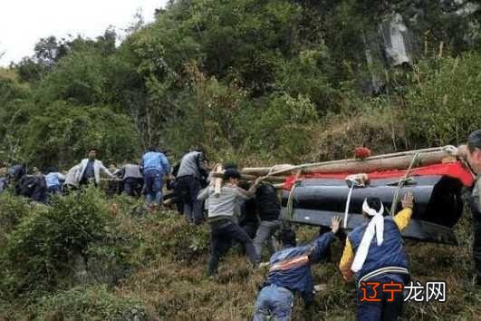 丈夫意外去世，漂亮寡妇却梦到丈夫死亡过程，真相让人吃惊