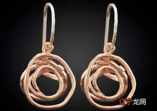 丈夫意外去世，漂亮寡妇却梦到丈夫死亡过程，真相让人吃惊