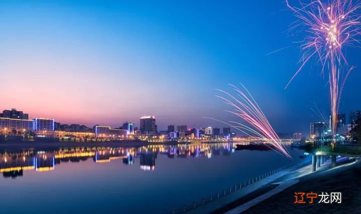 在中国众多“人杰地灵”的城市中,十座则灵