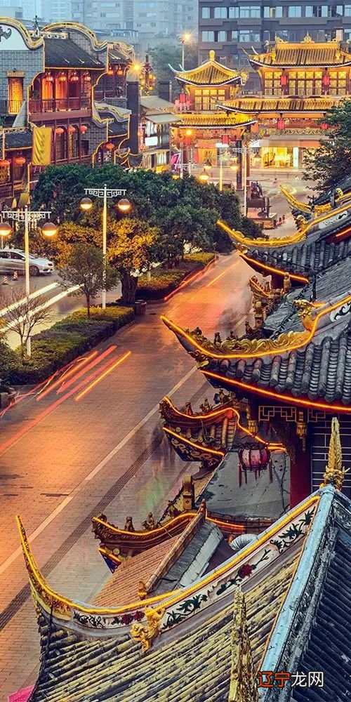 在中国众多“人杰地灵”的城市中,十座则灵