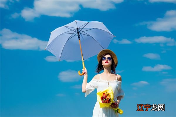 风水堂:梦见送人雨伞的梦境分析