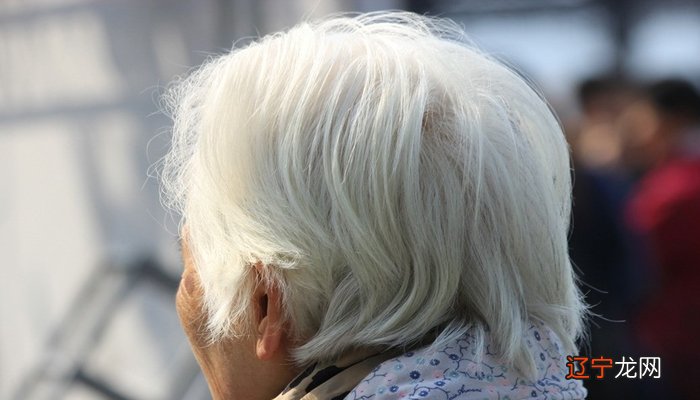 风水堂:梦见白头发是什么意思?