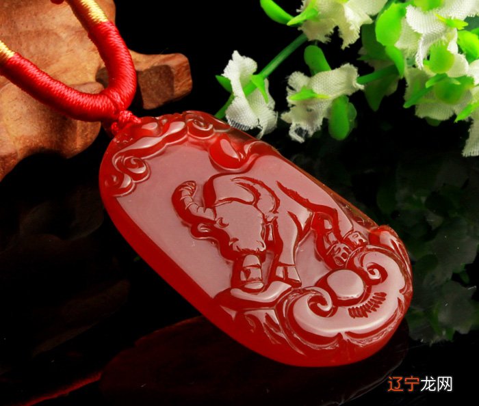 2021年是属牛人的本命年,生肖牛戴什么旺财?