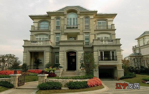 顺应天地之气的吉宅，解释一下四项扶助原则是什么？