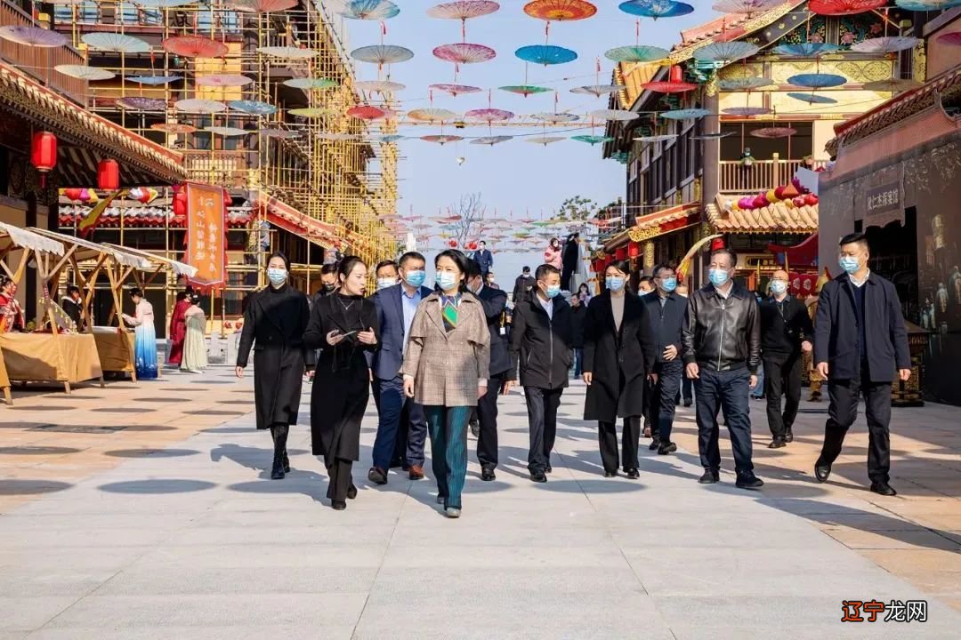 当代旅游范畴中的民俗选择_东北民俗旅游发展_东北雪景民俗油画