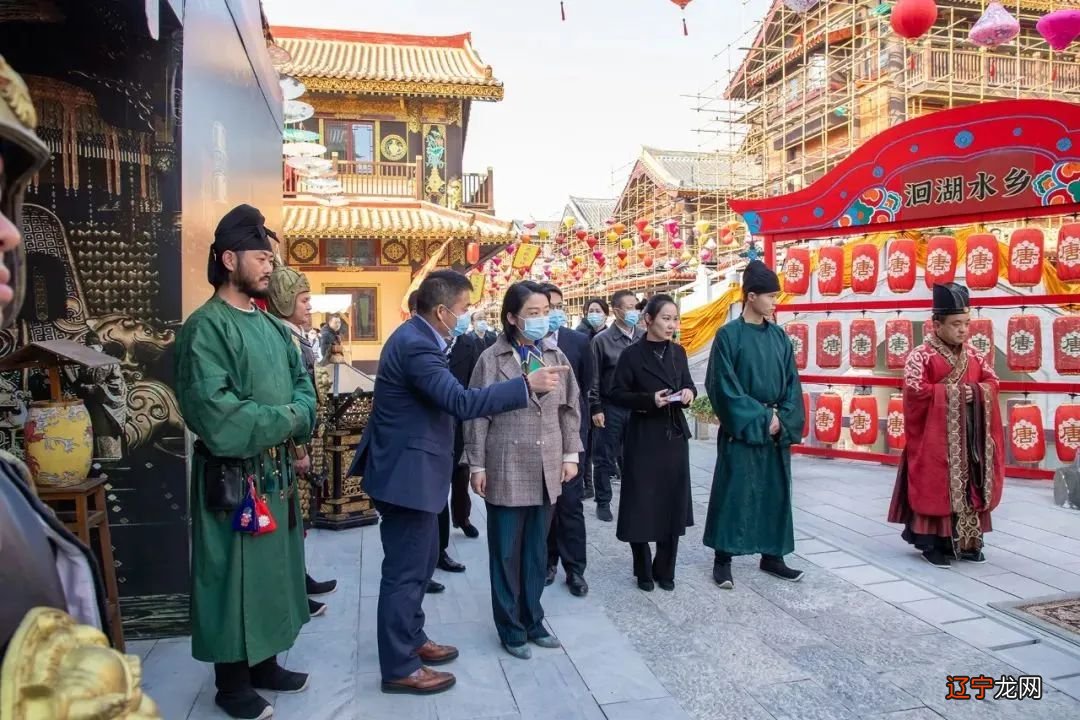 当代旅游范畴中的民俗选择_东北雪景民俗油画_东北民俗旅游发展