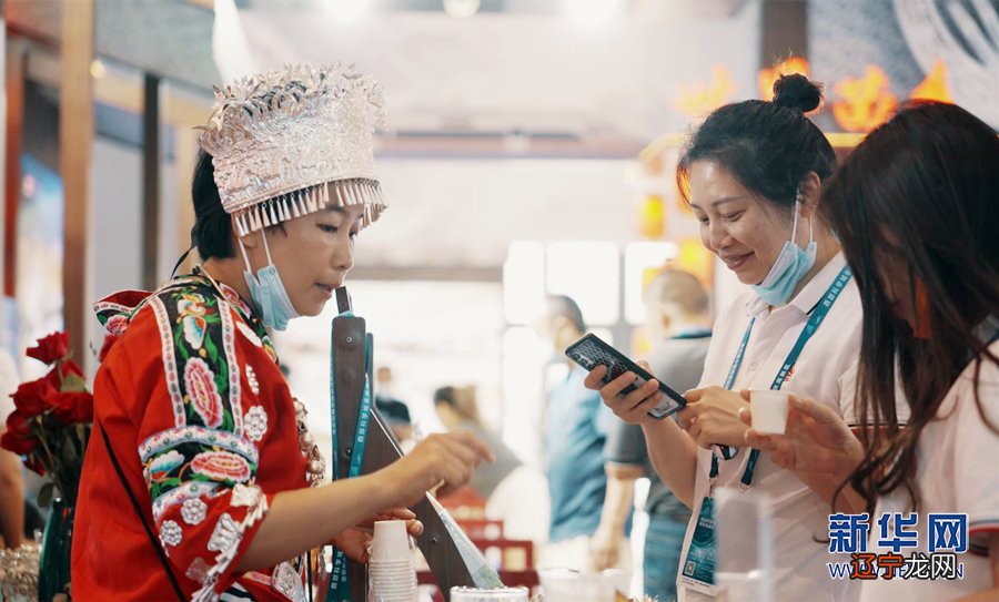 重庆各地带来的展品不仅让我大开眼界,还大饱口福!