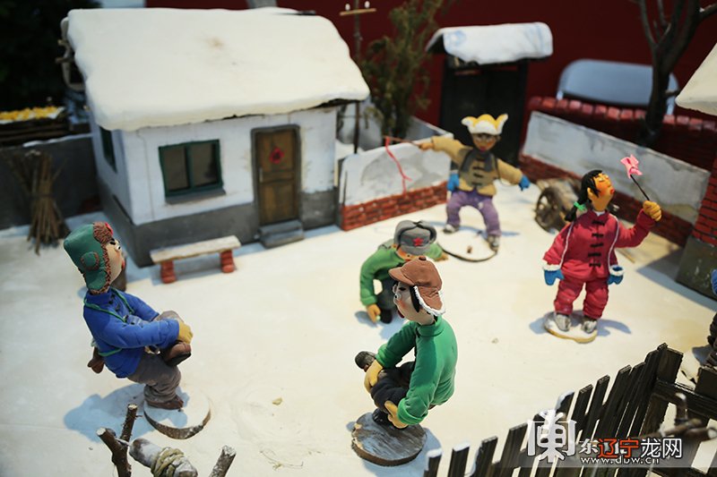 纪念改革开放40周年哈尔滨民间民俗艺术博览会精品展开幕