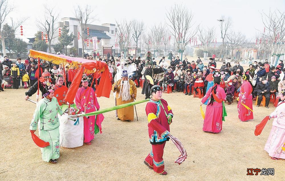 组图 安徽广播电视台公共频道“金龙”翻滚起舞