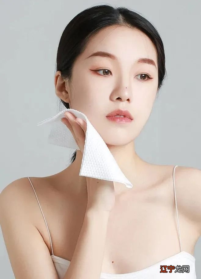 什么乳液适合做精油的基底油_哪里的精油最好_基底油和精油的区别