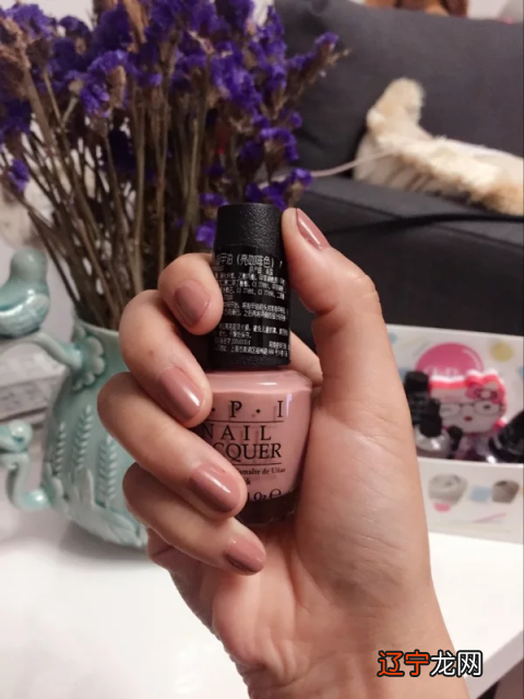 “心情”指甲油不仅会随着体温改变颜色，闻起来还像咖啡的味道
